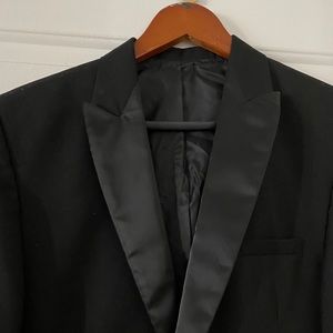 Notch Lapel Men’s Tuxedo Jacket